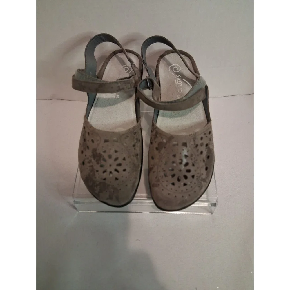 Naot Kirei Mary Jane Shoes Taupe Gray Leather Perforated Metallic Womens 39 L8
